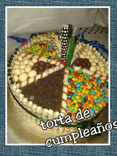 Una foto de Torta de cumpleaños alegre
