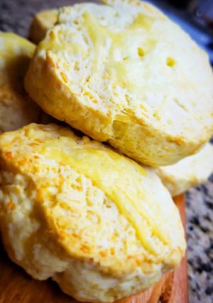 Una foto de Panes de queso sin levadura con 5 ingredientes sin huevo