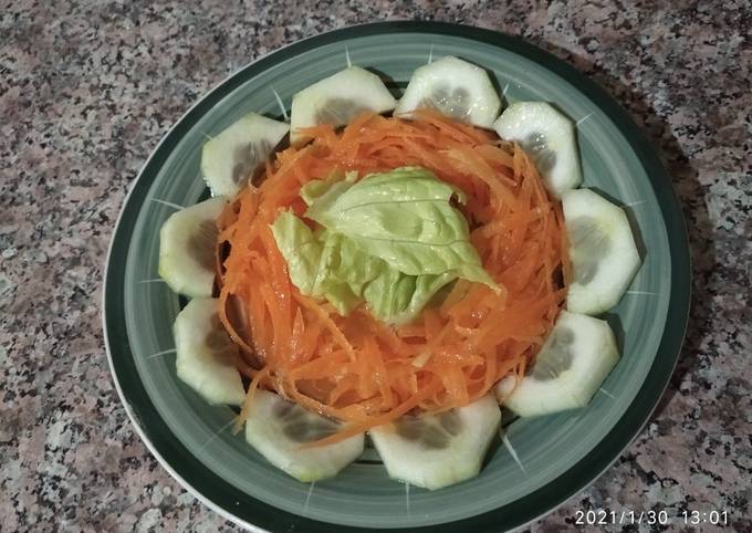 Salade concombre / carotte / laitue