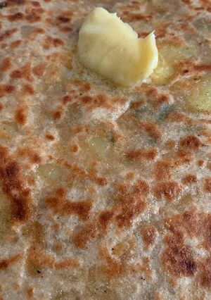 A picture of Aloo parantha.