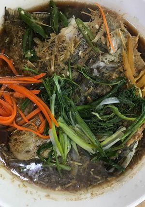 Hình của món Cá song hấp xì dầu.
