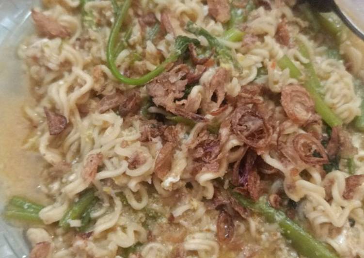 Indomie kangkung