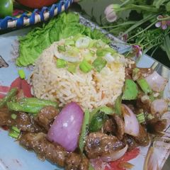 Dry Beef chilli with garlic rice A picture of Dry Beef chilli with garlic rice.