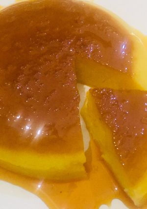 A picture of Caramel custard Rava pudding.