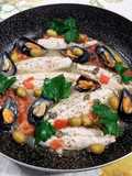 Filetti di sgombro con cozze e olive