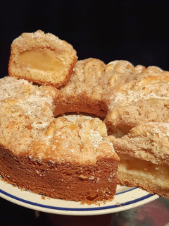 Una foto de Torta de manzana y jengibre con crumble