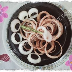 A picture of Vinegar's Laccha Hot Onion.