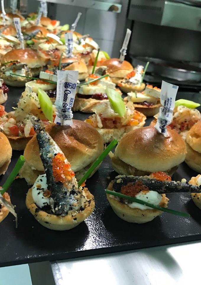 Una foto de Canapé Variados
