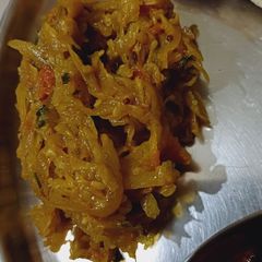 A picture of Dudhi khis(bottle gourd).