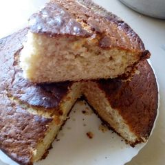 A picture of Banana vanilla cake.