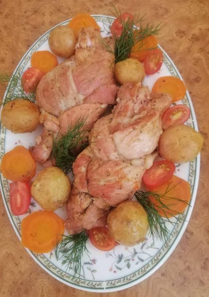 Свинні коси з молоденькою картоплею