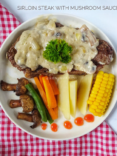 Foto resep Sirloin Steak dengan Saus Jamur