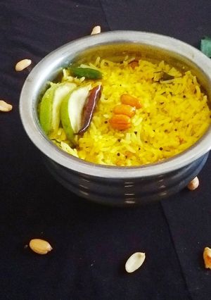 A picture of Raw Mango Rice.