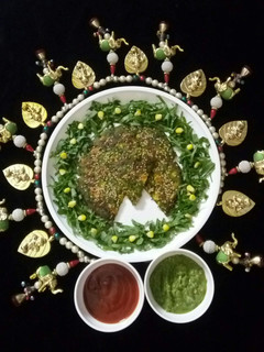 पालक कॉर्न हांडवो (Palak corn handvo recipe in Hindi) रेसिपी मुख्य फोटो