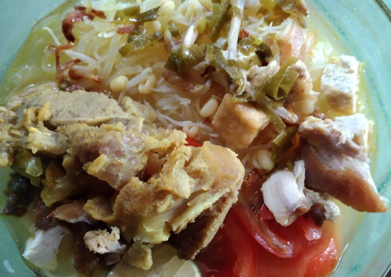 Soto ayam kaldu Tulang