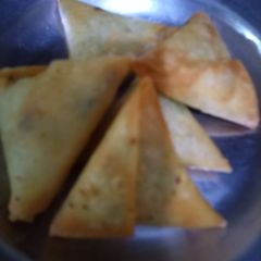 A picture of Keema samosey.