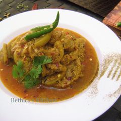 A picture of Lauki Yakhni (Bottlegourd In Yoghurt Gravy - Kashmiri style).