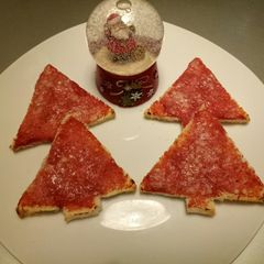 A picture of Christmas Tree Mini Pizze 🎄.