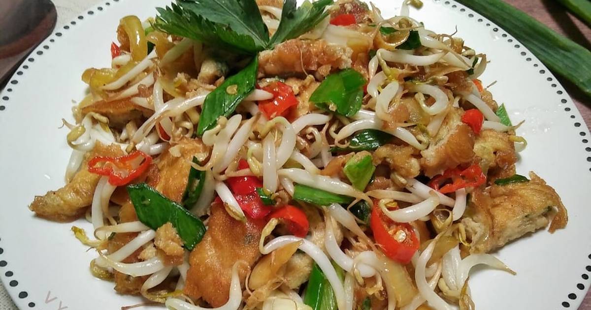  Resep  DADAR  TELUR  Cah Toge versi Pedas Gurih oleh dapurVY 