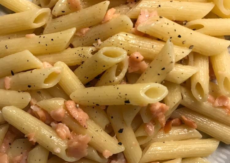 Ricetta Pennette Al Salmone Affumicato Bio E Curcuma Khmer Di Vincenzo Pg Cookpad