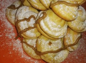 Una foto de Croquembouche