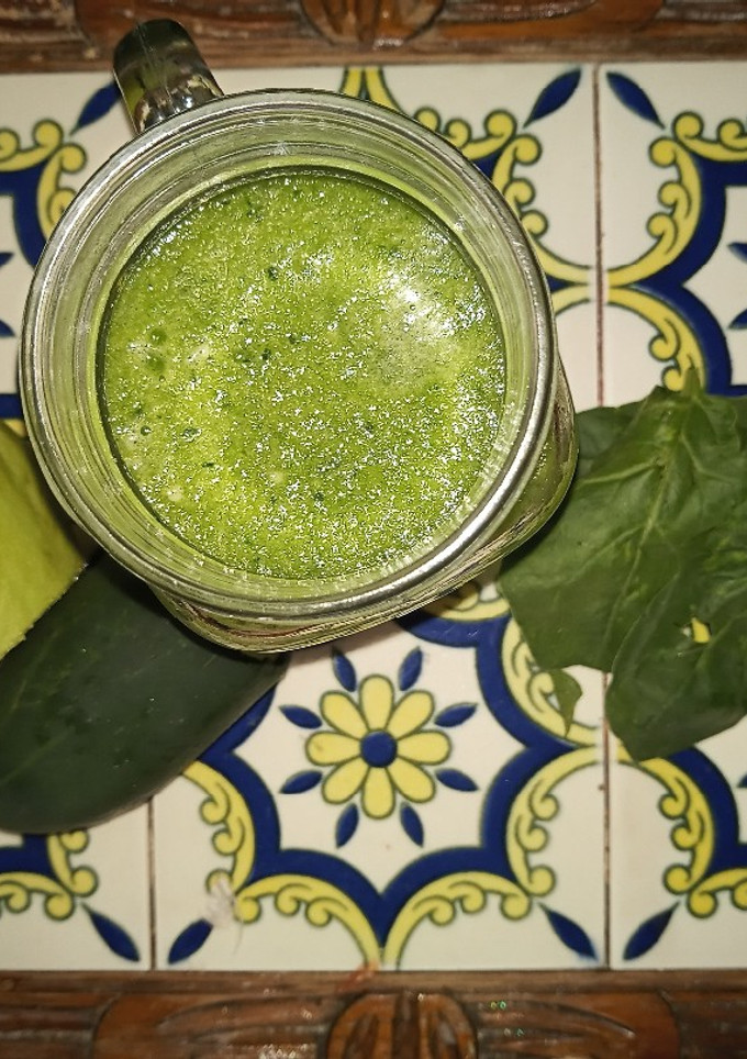 Una foto de Jugo verde con espinaca 🌱