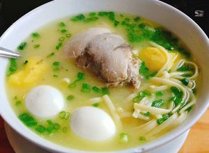 Una foto de Caldo de Gallina Peruano