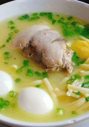 Una foto de Caldo de Gallina Peruano
