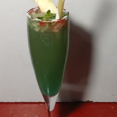 A picture of Green apple, grapes, mint & lime.