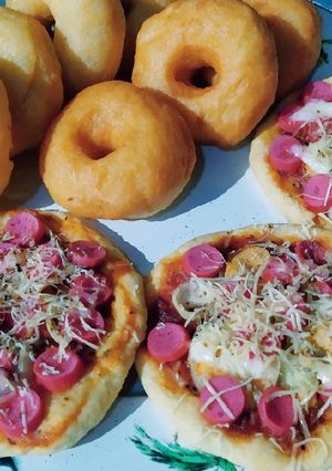 Foto resep Donat kentang/pizza tanpa ulen (satu adonan 2 macam kue)