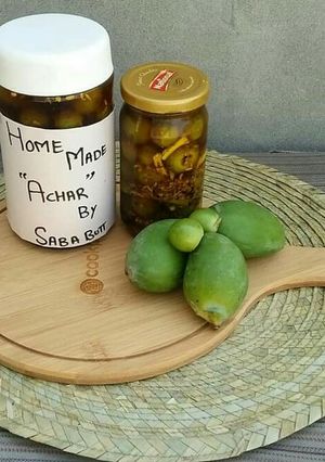 A picture of Lasoory (gum berry) ka achar😋💚.