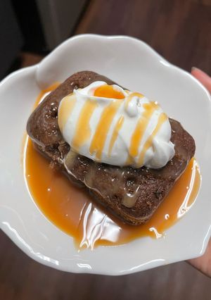 A picture of Hojicha sticky date pudding.