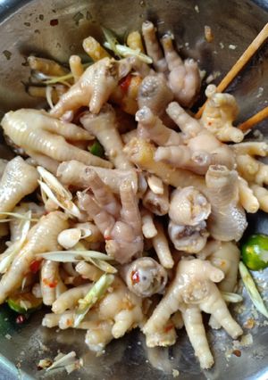 Hình của món Chân gà sốt thái.