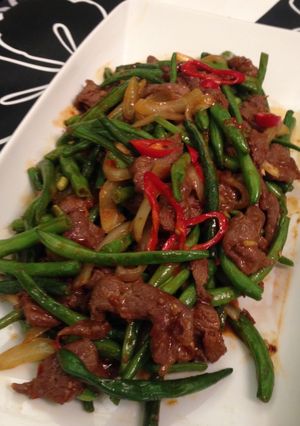 Hình của món Bò xào đậu que.