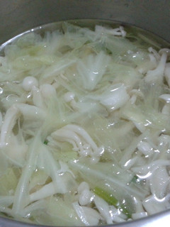 [菇菇巧思]高麗菇菇湯 的食譜成品照片