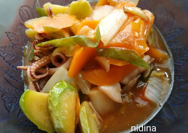 Resep Sayur Cumi Asam Manis yang Enak