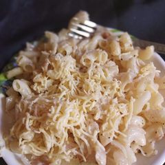 A picture of Mayo cheese macroni.