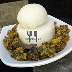 A picture of Tuwon shinkafa.