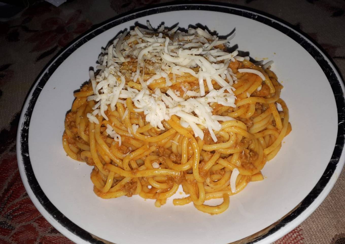 Espaguetis con carne picada