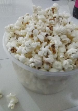 A picture of Home Made Pop Corn.