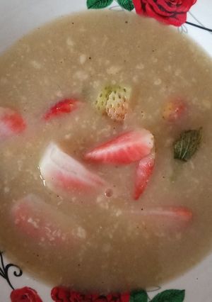 صورة لوصفة شوربه شوفان بالفراوله 🍓