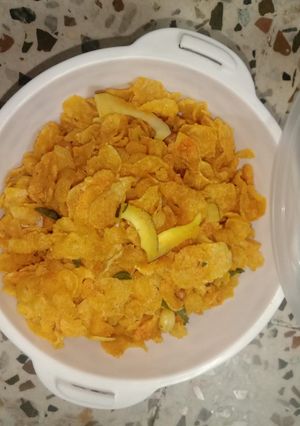 પૌવાનો ચેવડો(Poha chevda recipe in Gujarati) રેસીપી મુખ્ય ફોટો