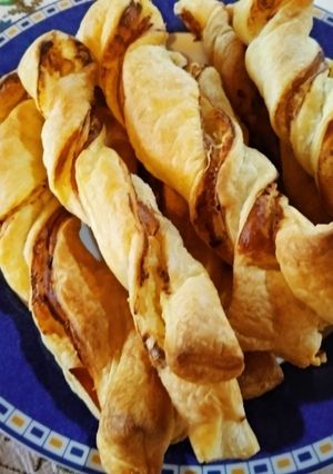Φωτογραφία της συνταγής Μπαστούνια σφολιάτας με προσούτο και τυρί κρέμα