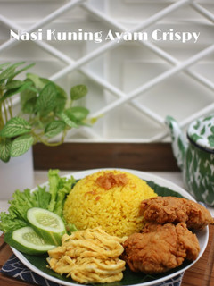 Foto resep Nasi Kuning Ayam Crispy