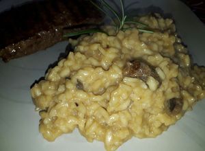 Una foto de Risotto de hongos secos