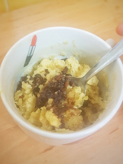 Una foto de Mug cake de naranja y chocolate