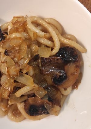Una foto de Udon vegetal