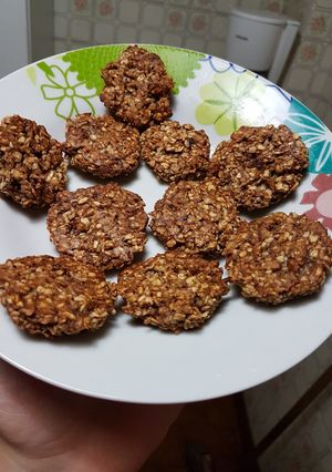 Una foto de Cookies saludables de banana y chocolate