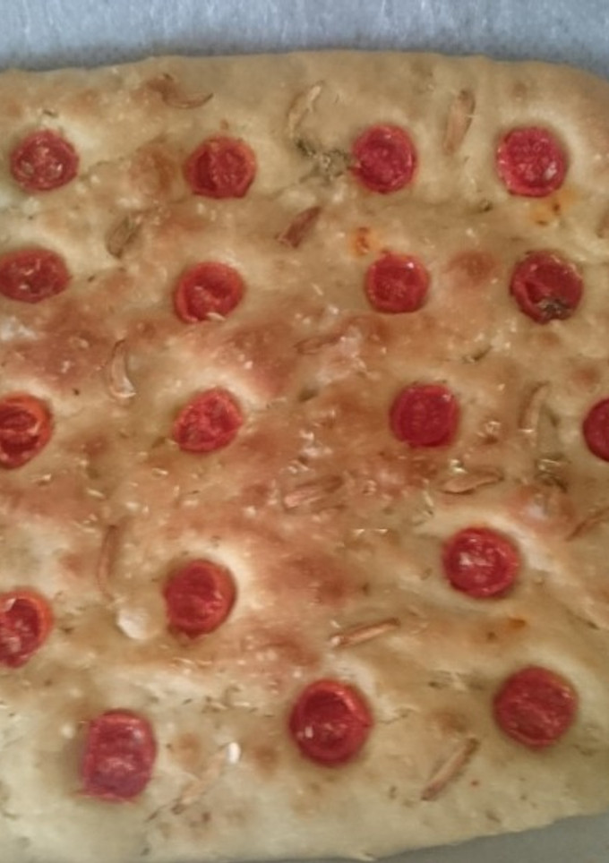 Una foto de Focaccia de cherrys