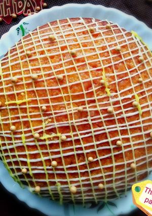 A picture of Lemon tea time cake with lemon glaze.